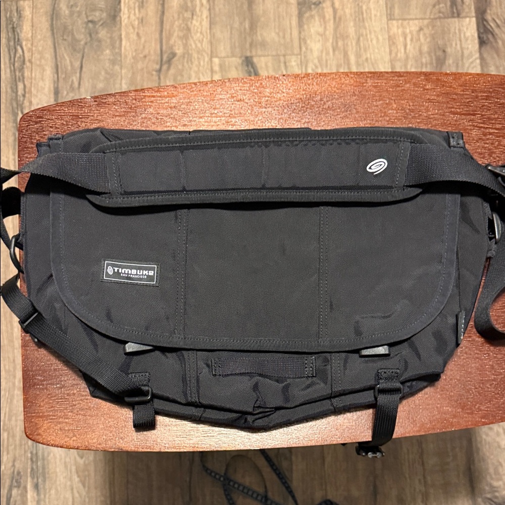 Timbuk2 Classic Black Messenger Bag